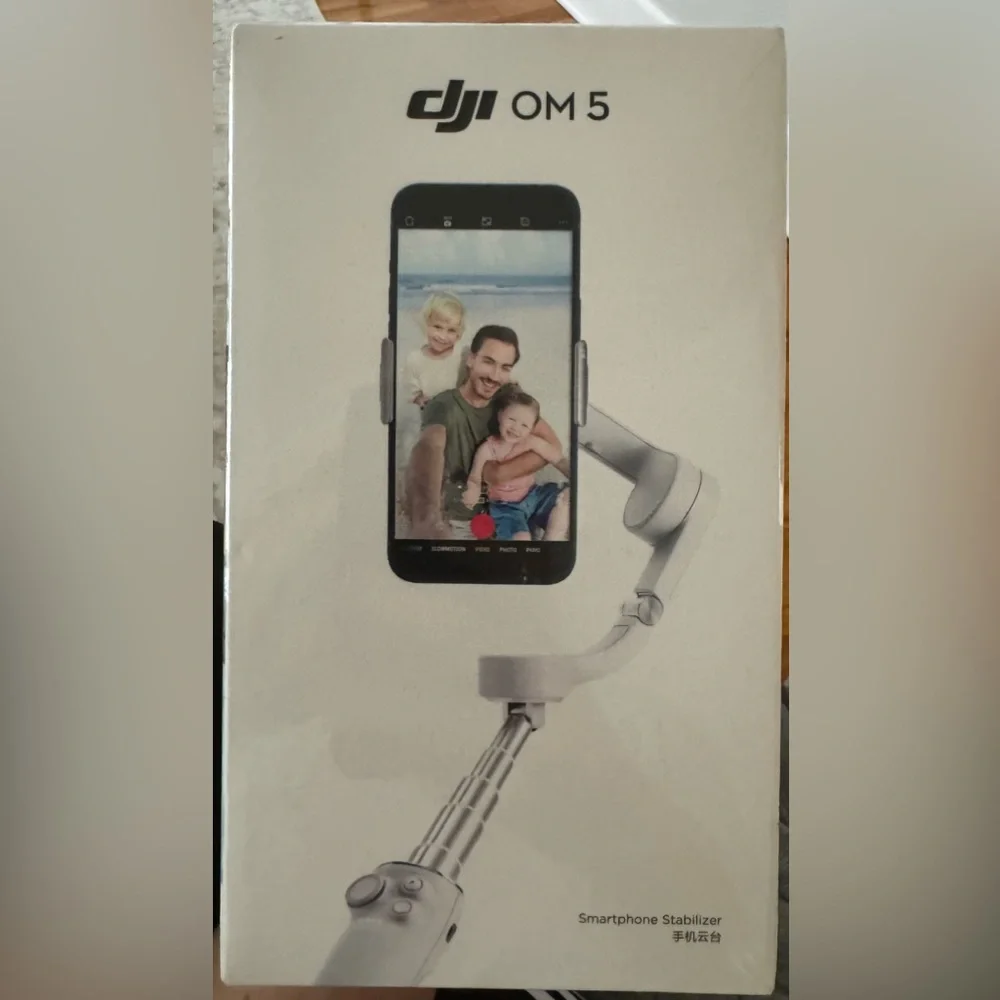 DJI OM 5 Smartphone Gimbal Stabilizer Android and iPhone Gray